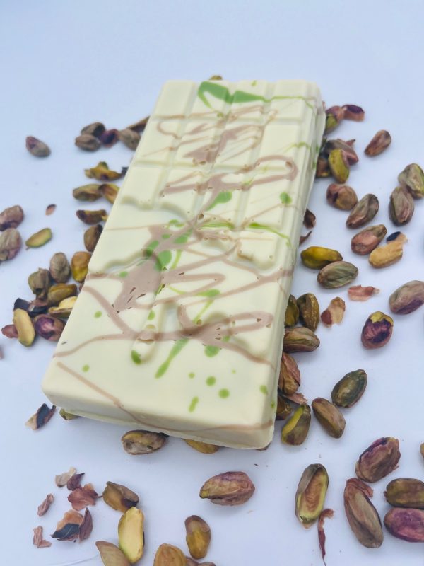 white chocolate pistachio and knafeh bar