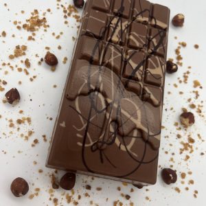 Hazelnut chocolate bar with crushed hazelnuts