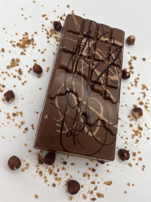 Hazelnut chocolate bar with crushed hazelnuts