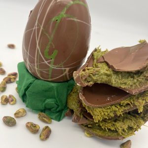 pistachio and knafeh crunchy one stuffed easter egg small